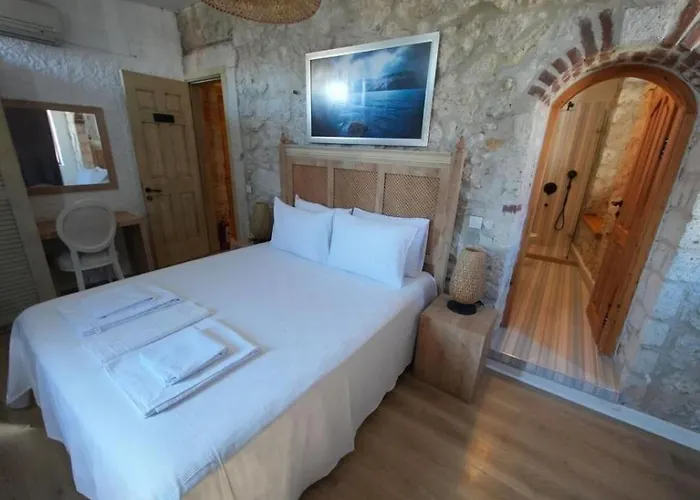 1881 Halil Efendi * Çeşme